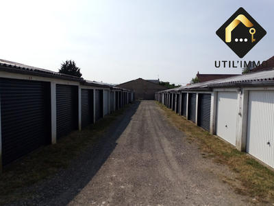 Parking / Garage - 882 m²