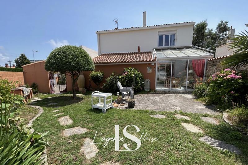 Maison - 187 m² - 6 pièces