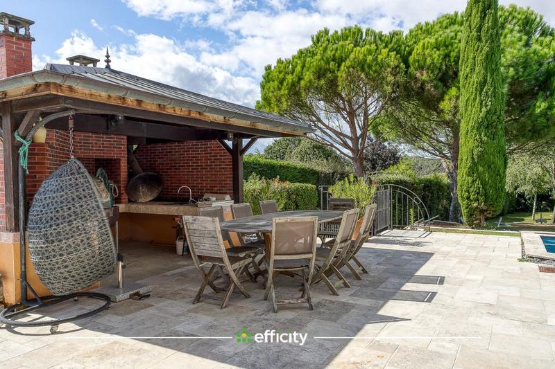 Maison d'architecte - 300 m² - 10 pièces