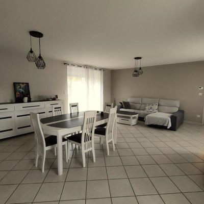 Maison - 180 m² - 7 pièces