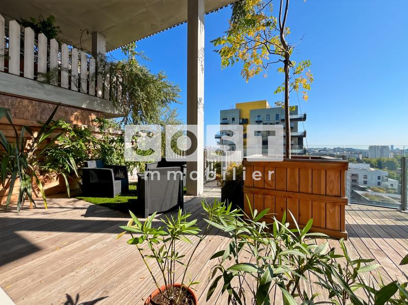 Appartement - 104 m² - 5 pièces