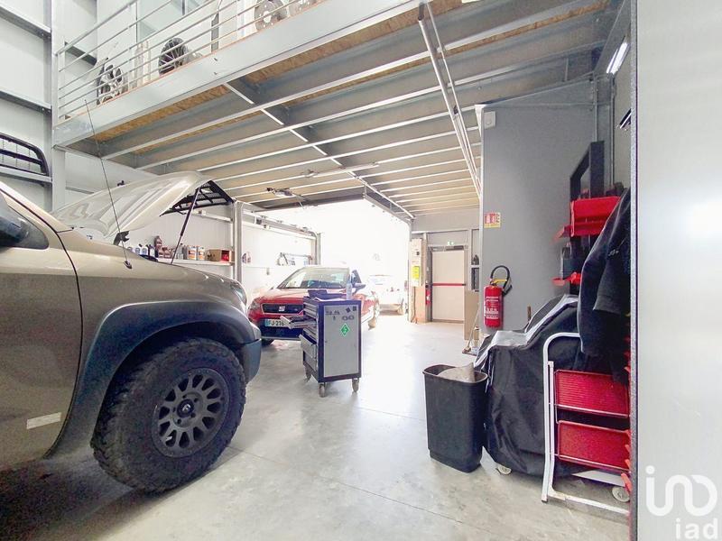 Local commercial - 204 m²