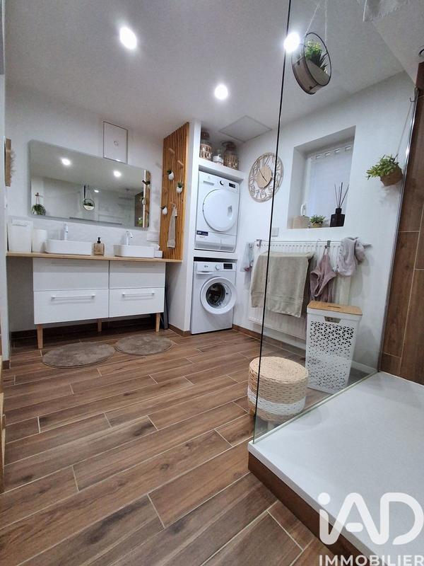 Maison - 164 m² - 9 pièces