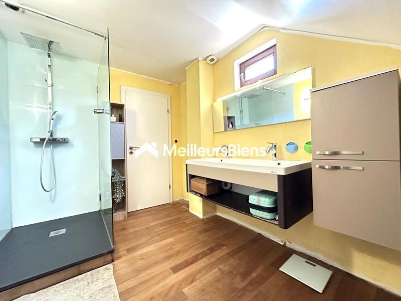 Maison - 197 m² - 8 pièces