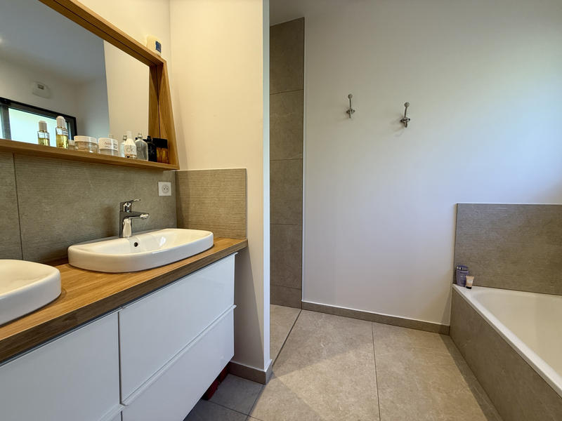 Maison - 187 m² - 6 pièces