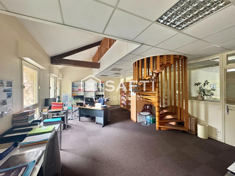 Local commercial - 257 m² - 7 pièces