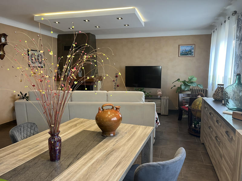 Maison - 159 m² - 6 pièces