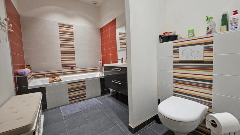 Maison - 224 m² - 6 pièces