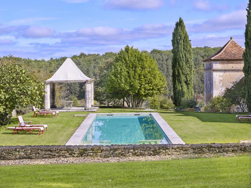 Maison ancienne - 682 m² - 17 pièces