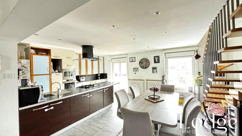 Appartement - 98 m² - 5 pièces