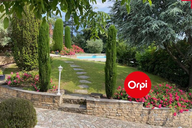 Propriété - 280 m² - 5 pièces