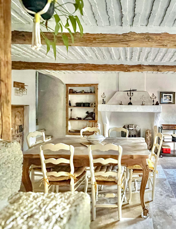 Mas - 362 m² - 8 pièces