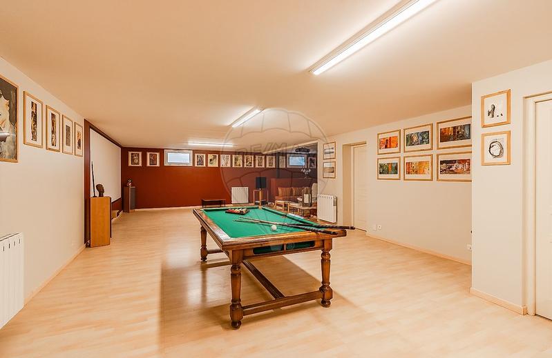 Maison - 226 m² - 6 pièces