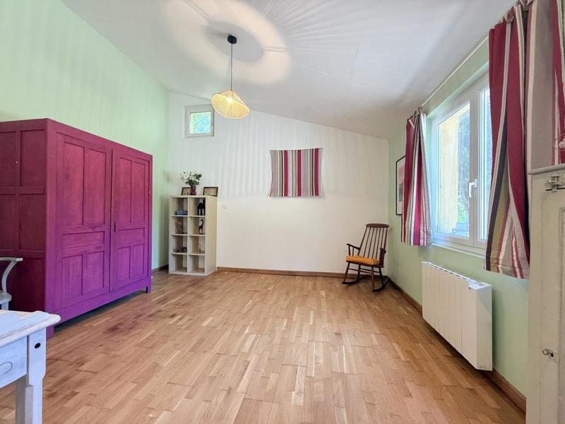 Demeure - 340 m² - 12 pièces