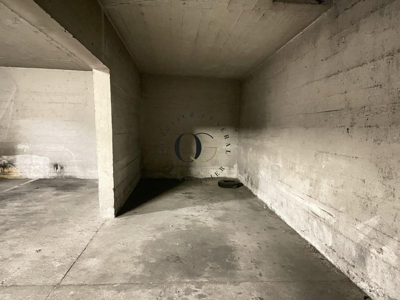 Parking / Garage - 17 m²