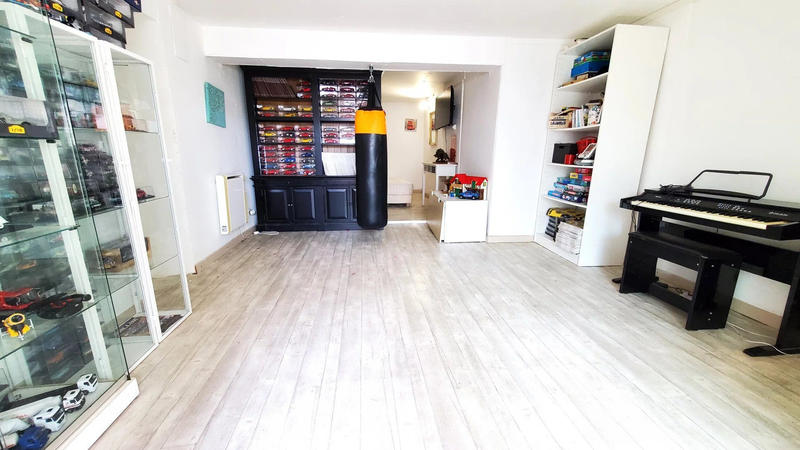 Maison - 195 m² - 6 pièces