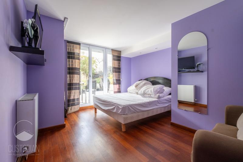 Maison - 650 m² - 15 pièces