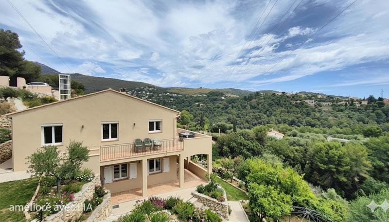 Maison - 94 m² - 4 pièces