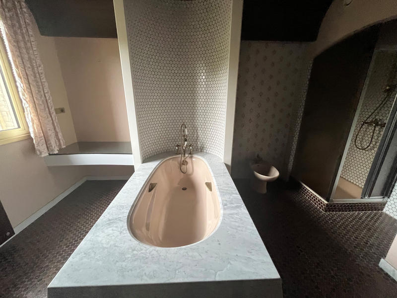 Maison - 389 m² - 7 pièces