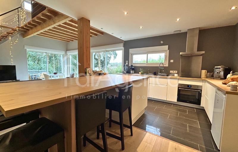 Maison - 158 m² - 4 pièces