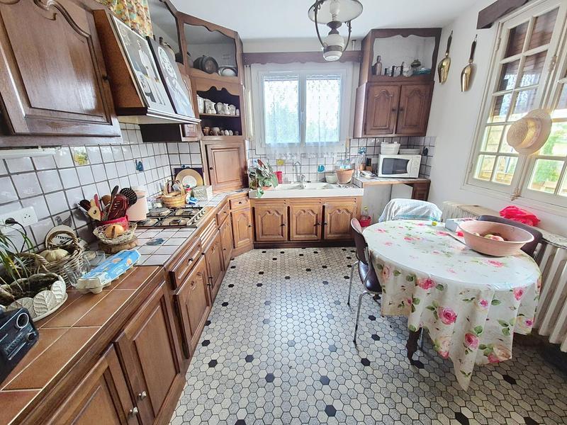 Maison - 94 m² - 6 pièces