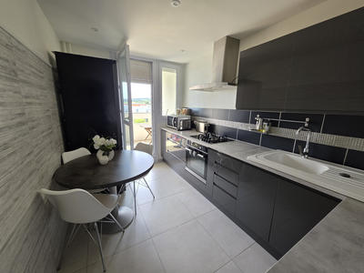 Appartement - 82 m² - 4 pièces