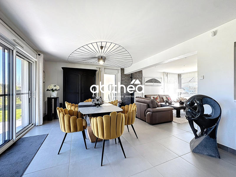 Maison - 172 m² - 6 pièces