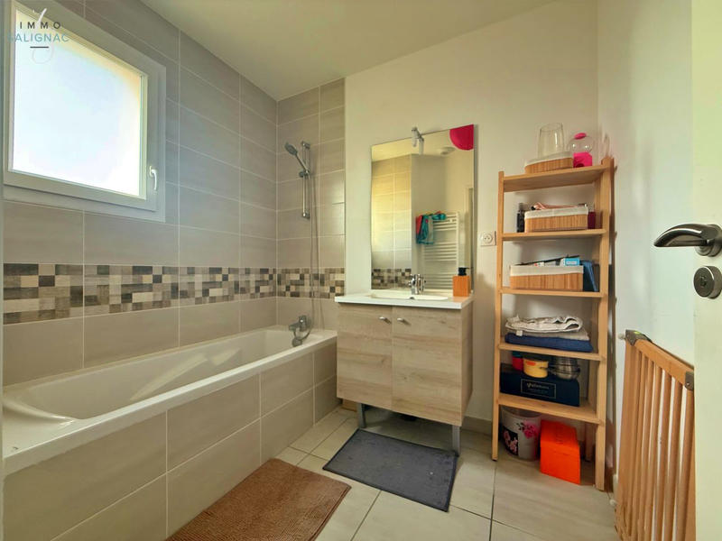 Maison - 85 m² - 4 pièces