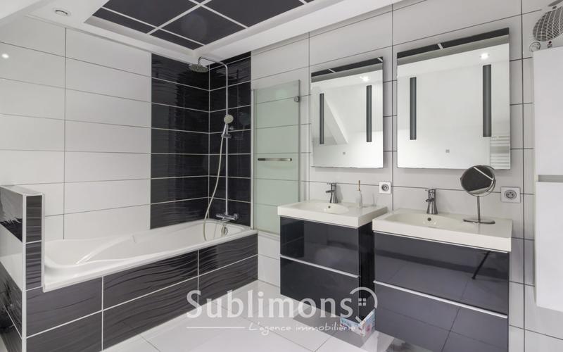 Maison - 177 m² - 5 pièces