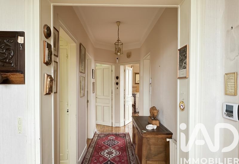 Maison - 182 m² - 9 pièces