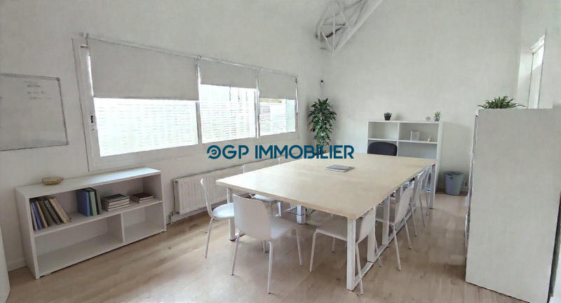 Local commercial - 96 m² - 3 pièces