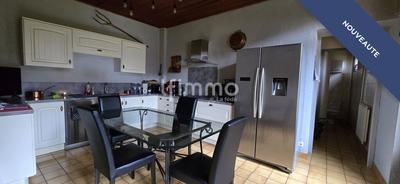 Maison - 217 m² - 9 pièces