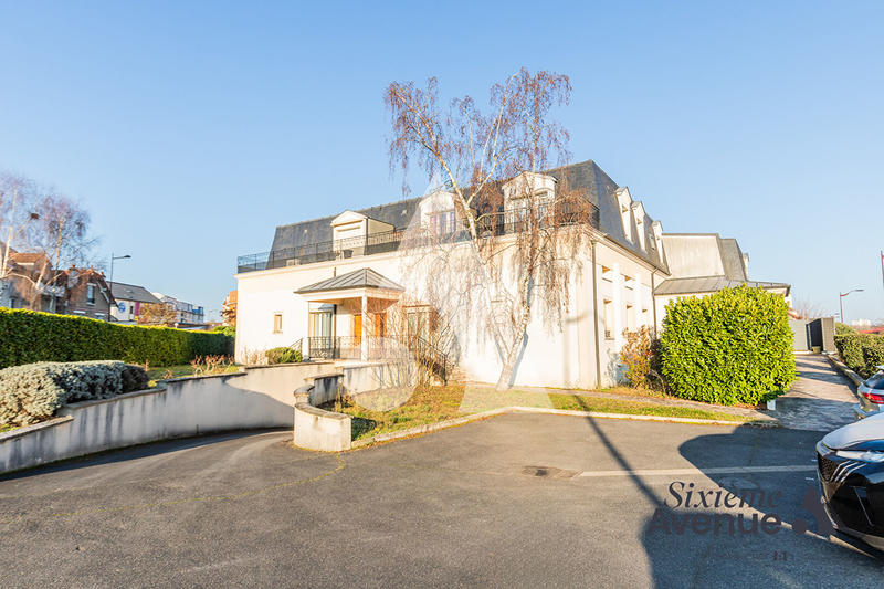 Appartement - 95 m² - 5 pièces