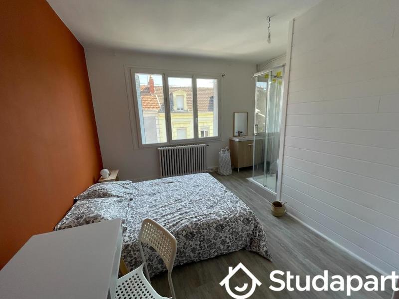 Chambre - 10 m² - 1 pièce