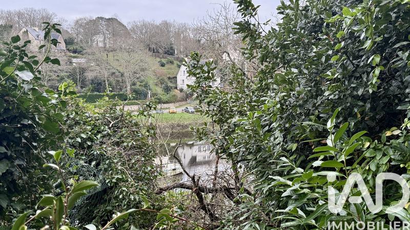 Maison - 305 m² - 10 pièces