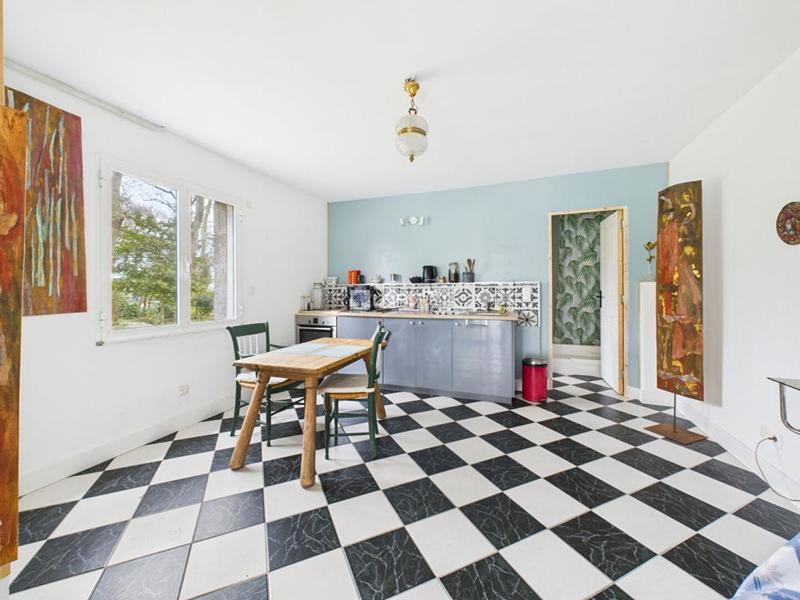 Propriété - 323 m² - 13 pièces