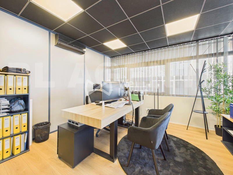 Local commercial - 1 468 m²