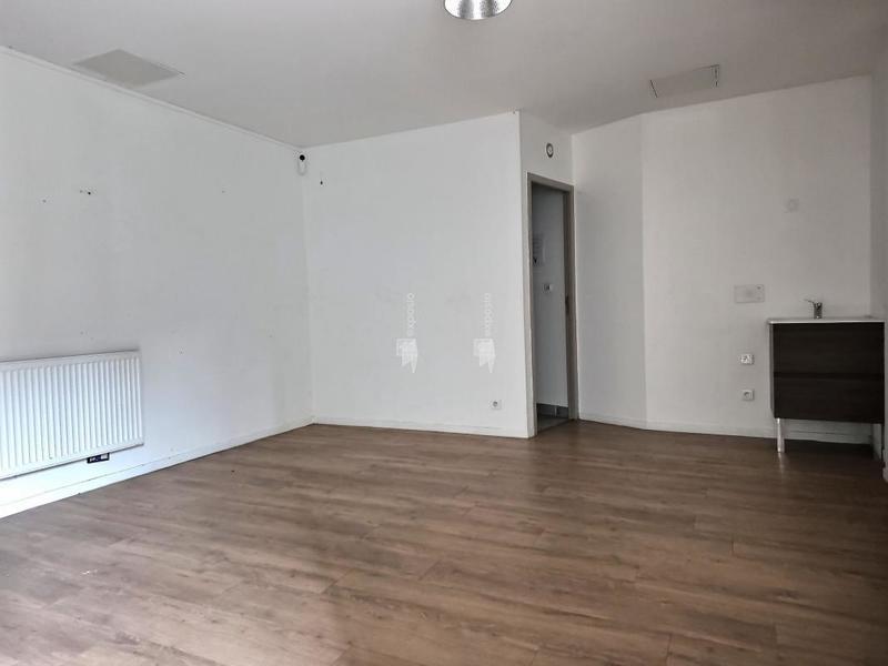 Maison traditionnelle - 200 m² - 9 pièces