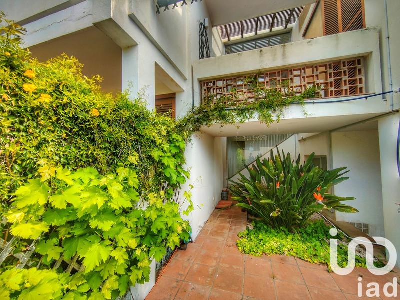 Maison - 250 m² - 8 pièces