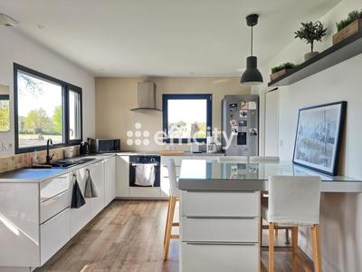 Maison - 126 m² - 6 pièces