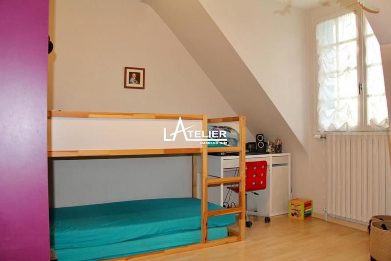 Maison - 220 m² - 7 pièces