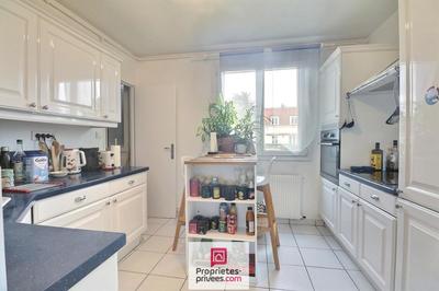 Appartement - 80 m² - 4 pièces