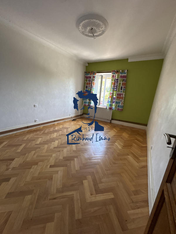 Maison - 130 m² - 8 pièces