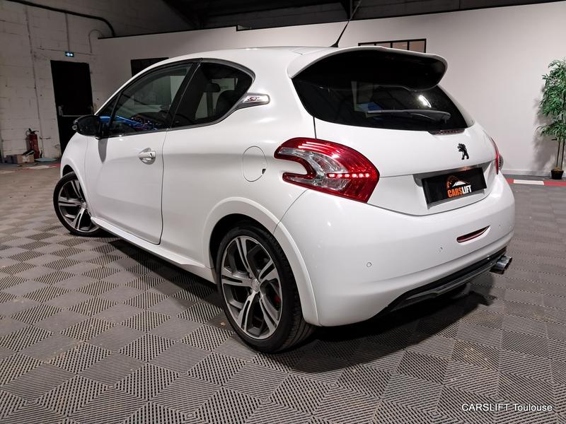Peugeot 208 Gti 200Cv Historique complet