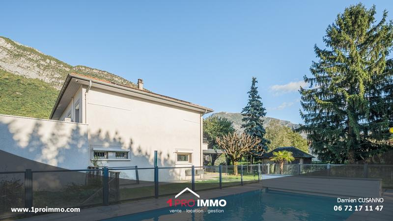 Maison - 185 m² - 6 pièces