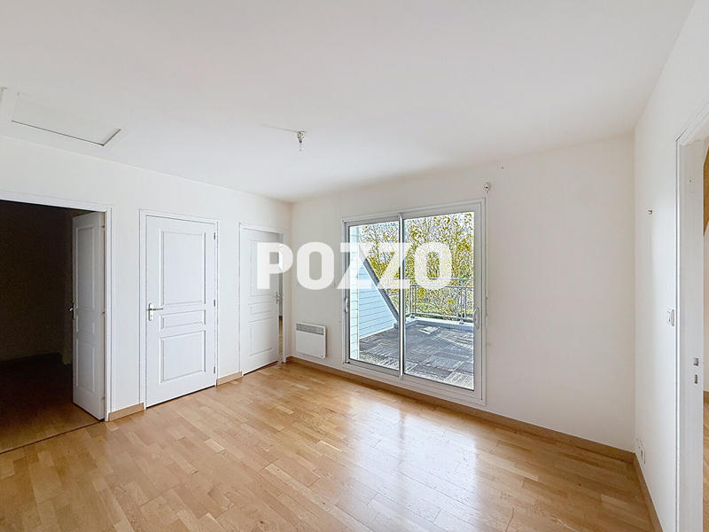 Maison - 200 m² - 7 pièces