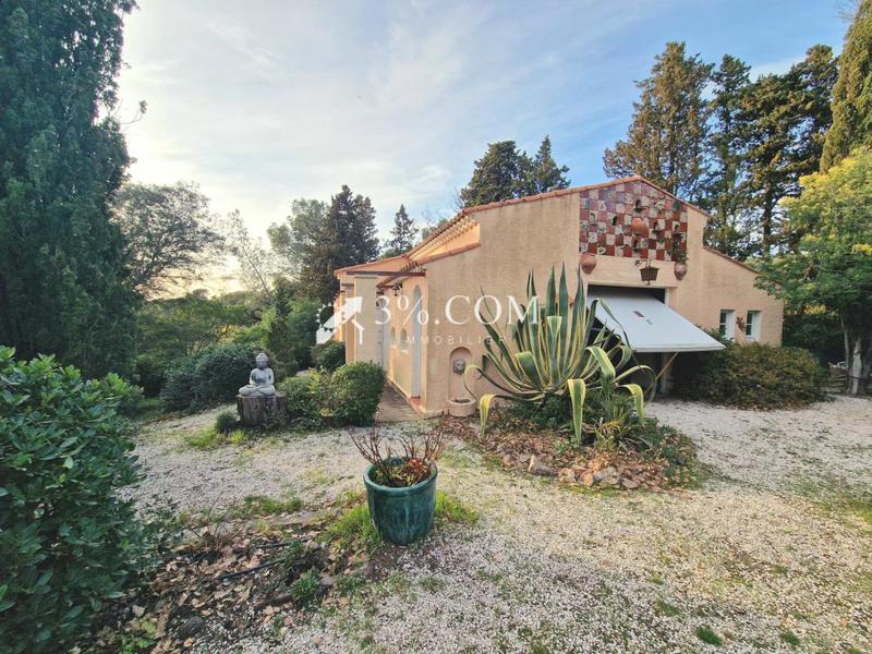 Mas - 138 m² - 6 pièces