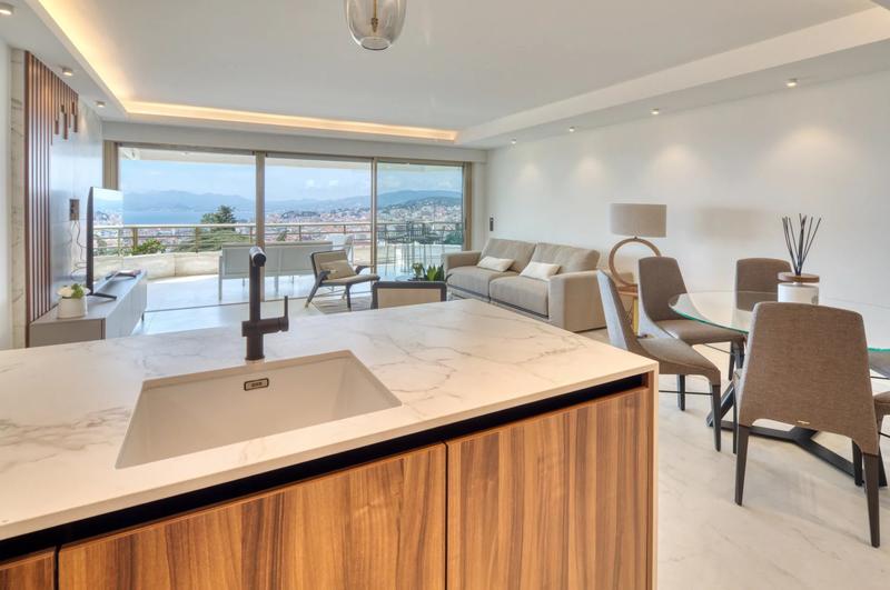 Appartement - 150 m² - 4 pièces