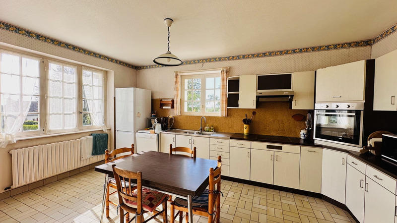 Maison - 169 m² - 9 pièces