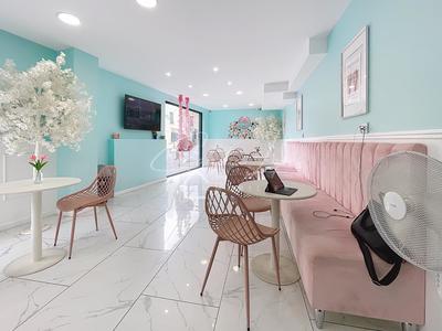 Local commercial - 80 m² - 1 pièce